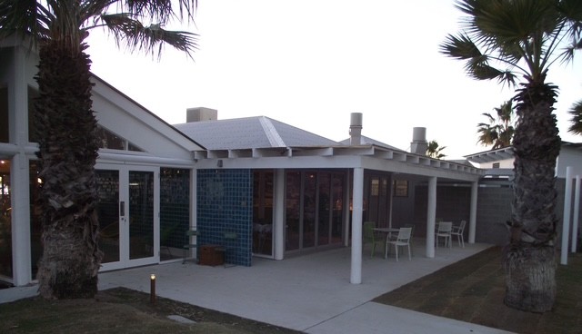 Boughshed Restaurant — Extended courtyard