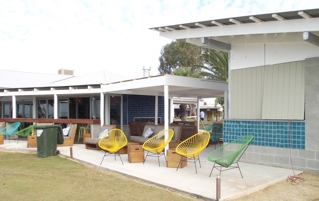Boughshed Restaurant — Outdoor dining
