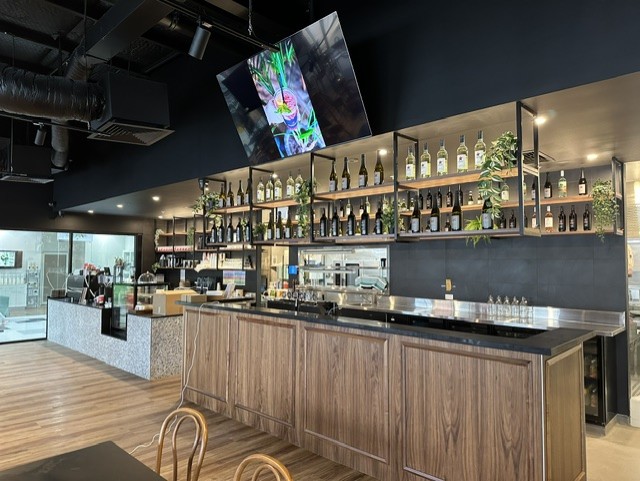 Stella Rossa — After · custom bar