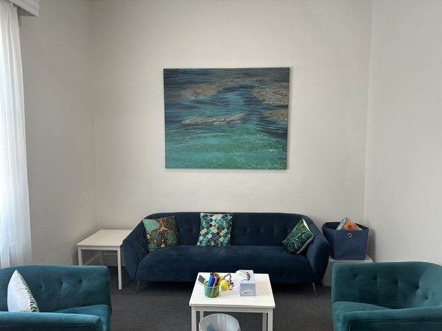 Swiss Family Clinic — Patient waiting lounge